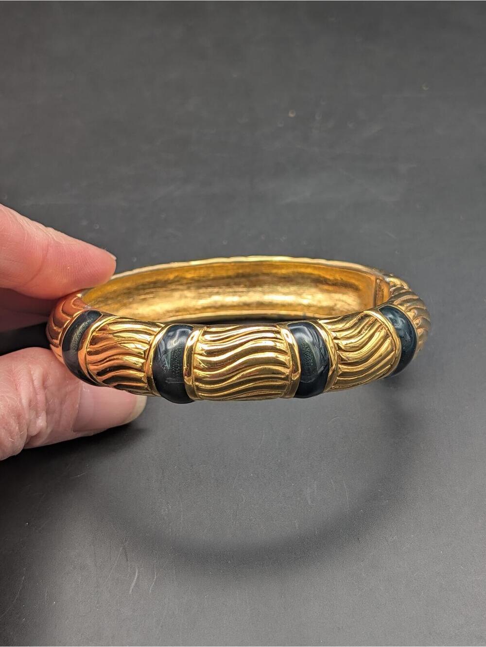 Vintage Monet Hinged Bangle Bracelet Green Resin Gold Tone Chunky 1980s As Is